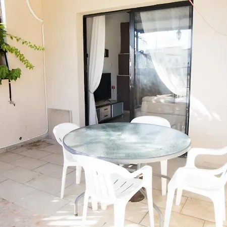 Ocean Breeze Townhouse Near Venus Paphos