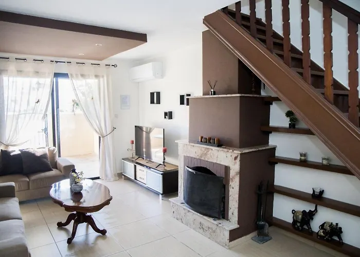 Ocean Breeze Townhouse Near Venus Apartmán Paphos