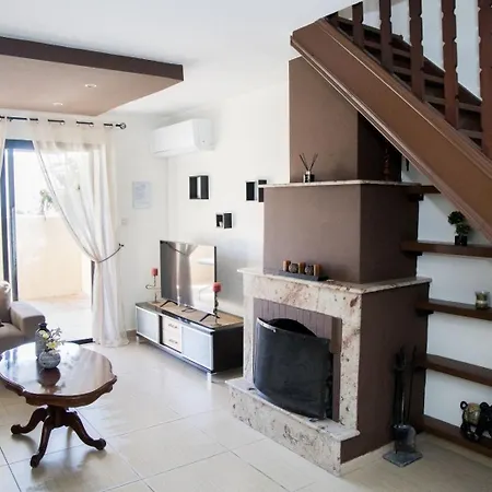 Ocean Breeze Townhouse Near Venus Apartment Paphos